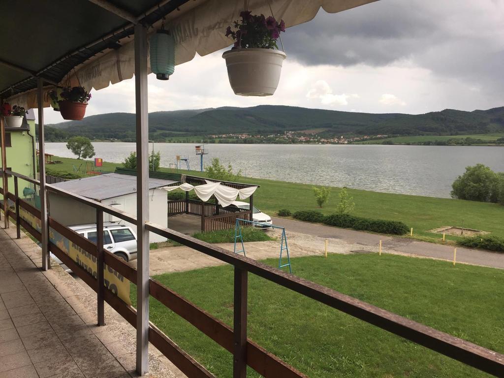 Turisticka Ubytovna Hotel Divin Exterior photo